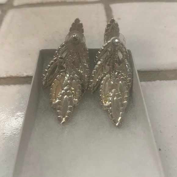 Beautiful drop pierced earrings - Picture 2 of 3